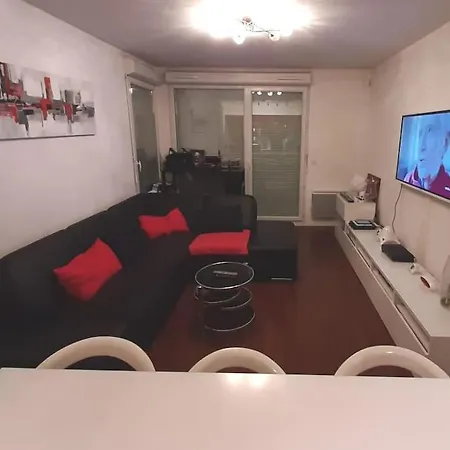 Joli Avec Jardin Et 2 Parkings Prives Appartement Argenteuil