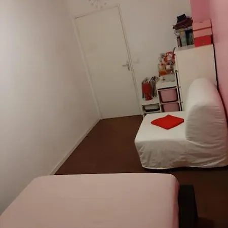 Apartment Joli Avec Jardin Et 2 Parkings Prives Argenteuil